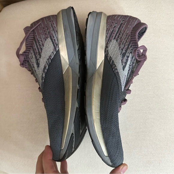 Brooks Ricochet Running Shoes Womens 8 Gray Mauve Athletic Trainers Sneakers - Picture 7 of 9